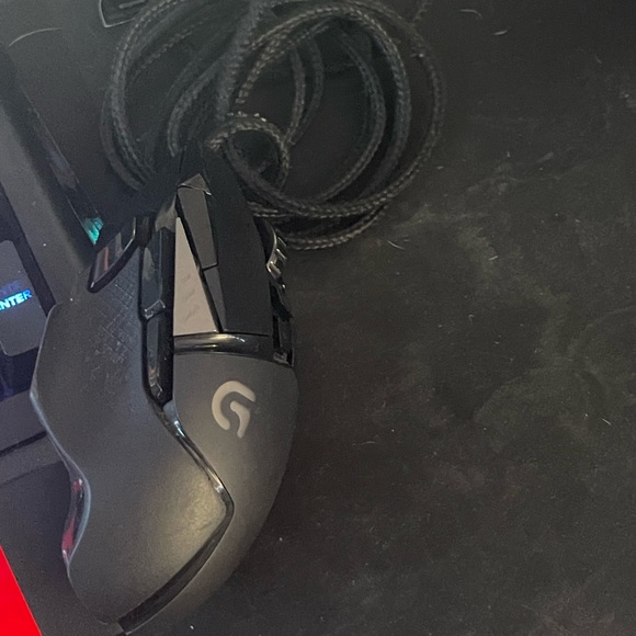 Logitech G502 Wired Gaming Mouse - Picture 3 of 4